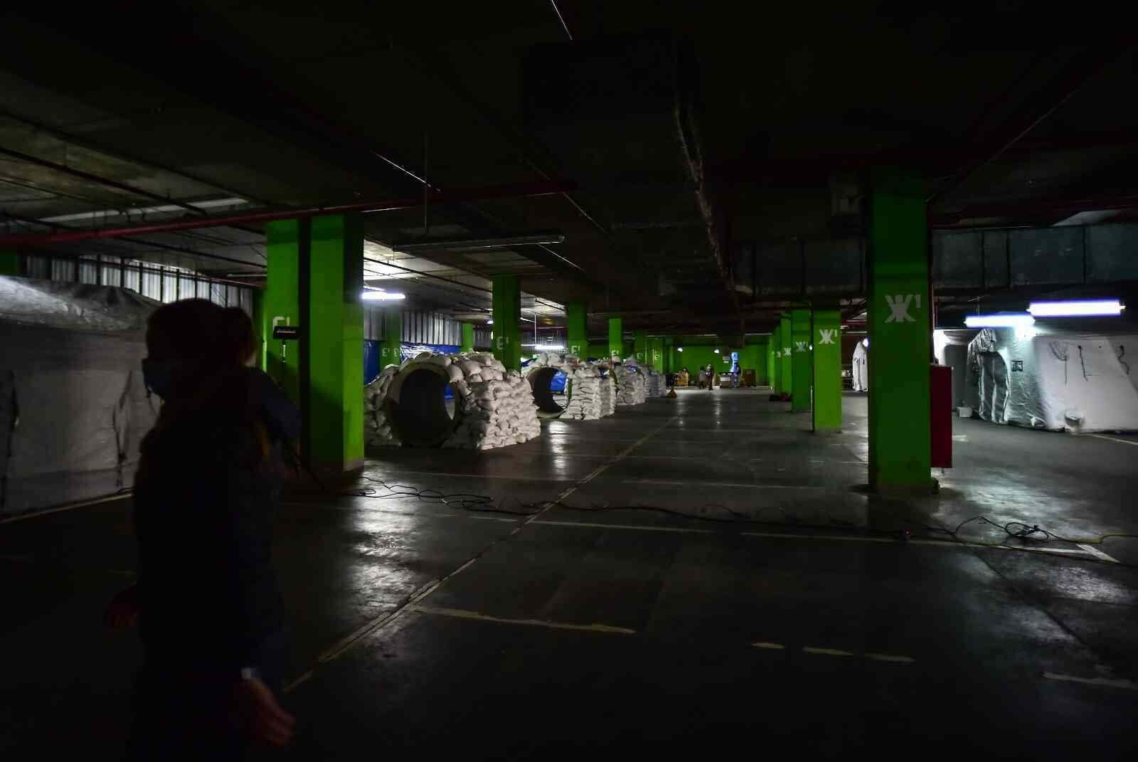 Lviv’de AVM otoparkı sahra hastanesine çevrildi