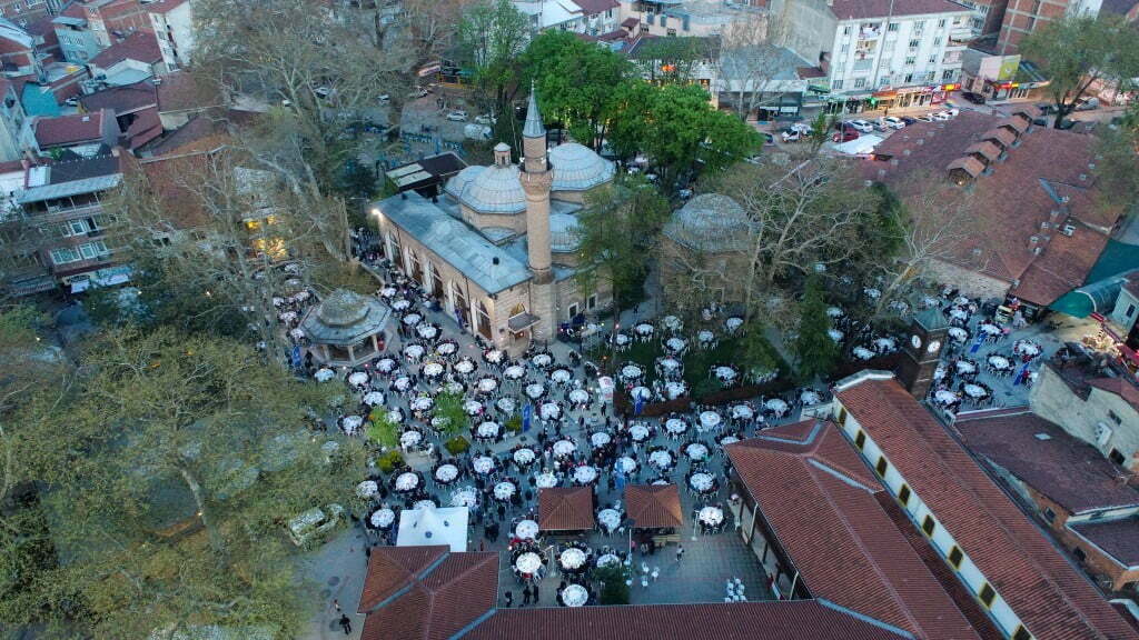 Eski ramazanların coşkusu İnegöl’ü yeniden sardı