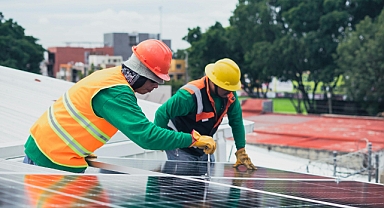 Doğrulanmış simülasyonlar, sıralı tarımla güneş enerjisi üretimini optimize ediyor