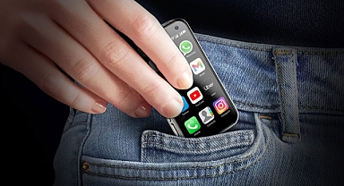 Bu 100 dolarlık akıllı telefon bir kredi kartından daha küçük