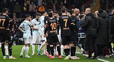 Adana Demirspor'dan Galatasaray Maçı İçin Gece Yarısı Açıklama