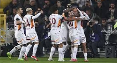 Galatasaray'ın UEFA Listesi Belli Oldu: Yeni Transfer Liste Dışı Kaldı