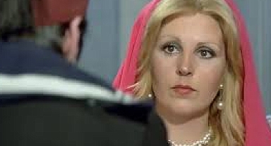 Hale Soygazi'nin Yıllara Meydan Okuyan Güzelliği