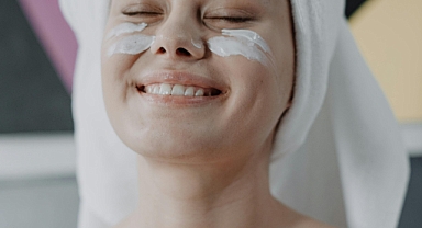 Slugging Nedir? Cildiniz İçin Gerçekten Faydalı mı?