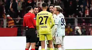 Son Dakika: Adana Demirspor, Galatasaray Maçında Sahadan Çekildi