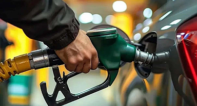 2 Mart 2025 Akaryakıt Fiyatları: Benzine ve Motorine Zam veya İndirim Var mı? Güncel Fiyatlar ve Detaylı Analiz
