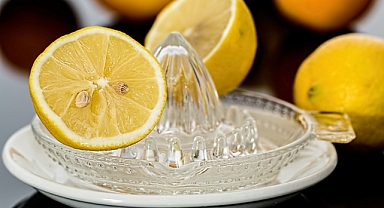 7 Gün Boyunca Her Sabah Limonlu Su İçtim: Enerjimde Ne Değişti?