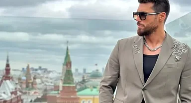 **Can Yaman Moskova'da El Turco Galası İçin Sahneye Çıktı | Türk Oyuncunun Şıklığı ve Heyecanı Dikkat Çekti**
