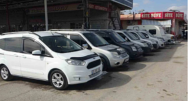 İkinci El Araç Piyasasında Bayram Öncesi Hareketlilik Beklentisi: Malatya'da Fiyatlar Düştü, Gözler Bayramda