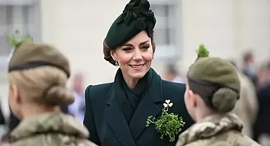 Kate Middleton Yine Büyüledi!