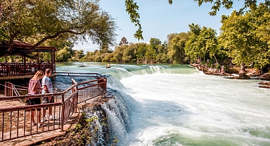Manavgat, ITB Berlin 2025'te Yıldız Gibi Parladı: Alman Turistler Hayran Kaldı!