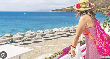 Türkiye Turizminde Dev Hedef: 2025'te 65 Milyon Turist ve 64 Milyar Dolar Gelir Hedefi