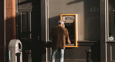 Emeklileri Endişelendiren ATM Kararı: Bankalardan 20 Bin TL Altı İçin Yeni Uygulama