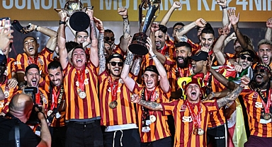 Galatasaray'ın Şampiyonluk Kutlamalarında Yıldız Yağmuru! Sahne Alacak Sanatçılar Belli Oldu