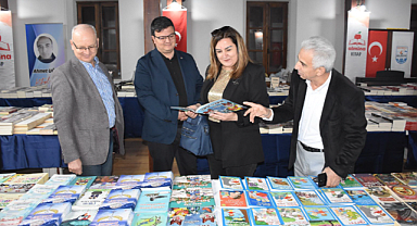 Gelibolu Kitap Festivali Başladı: Edebiyatın Kalbi Gelibolu'da mı Atıyor?