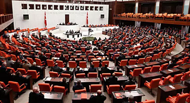 Kademeli Emeklilik 2025 Son Dakika: Ne Zaman Çıkacak, Şartları Neler? Meclis'ten Geçti Mi?