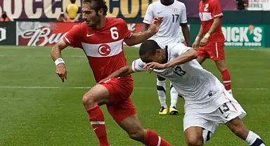ARDA GÜLER VE KEREM SAHNEDE! ABD Karşısında Millileri Ateşleyen Büyülü Dokunuş ve Muhteşem Geri Dönüş!