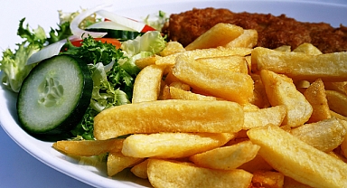MasterChef’te İngiliz Mutfağından Lezzet: Fish and Chips ve Somer Şefin Püf Noktaları