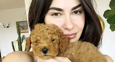 Nesrin Cavadzade Kimdir? Satın Almadım, Hediye Edildi açıklamasını neden yaptı?