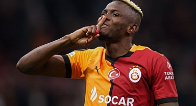 Victor Osimhen Galatasaray’a mı geliyor? Pazartesi günü final görüşmesi yapılacak