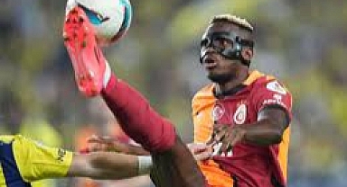 Victor Osimhen sahnede! Osimhen Golleri, çalımları ve yetenekleri büyülüyor