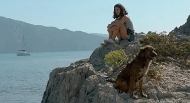 Zeynep Köprülü Kimdir? İlk Uzun Metraj Filmi 'Su Yüzü' Hakkında Detaylar