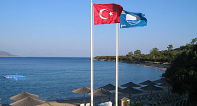 Mavi Bayraklı Plajlar Neden Bu Kadar Önemli? Türkiye ve İzmir Neden Zirvede?