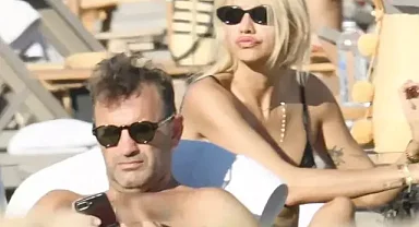 Nihan Akkuş Eski Eşi Okan Buruk ile Çeşme’de Tatilde… “Ayrılsak da Beraberiz!”