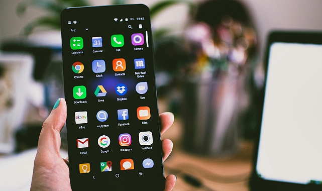Android 17’nin Kod Adı Belli Oldu: Google 16 Yıllık Geleneğini Neden Bıraktı?
