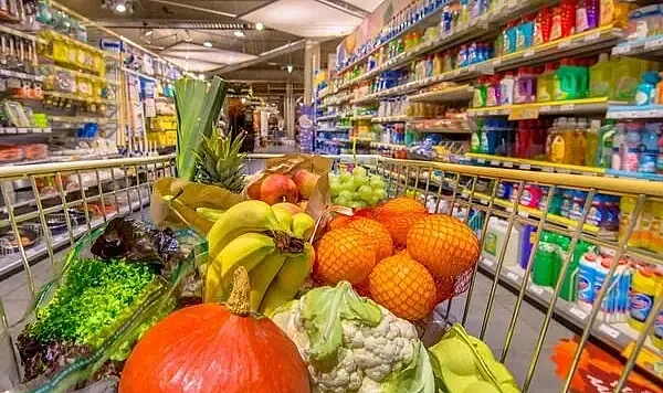 ŞOK Marketlerde Pörsümüş Meyve-Sebze Tepkisi: Denetimler Nerede?