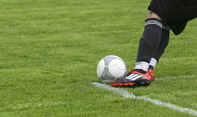 Bundesliga-Samstag in Deutschland: Topspiel Leverkusen – Dortmund, Bayern empfängt St. Pauli