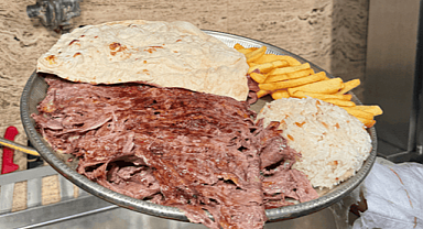 Döner fiyatları uçtu: Evde fırında ya da tavada kendi dönerini nasıl yaparsın?