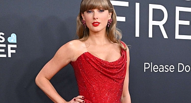 Taylor Swift’s “New Era” Rumors Spark Speculation About Secret Project