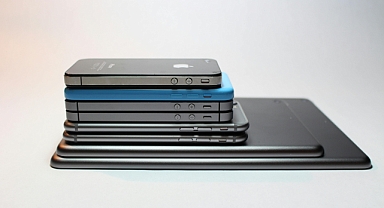 Do you think a foldable iPhone will work? Soon..