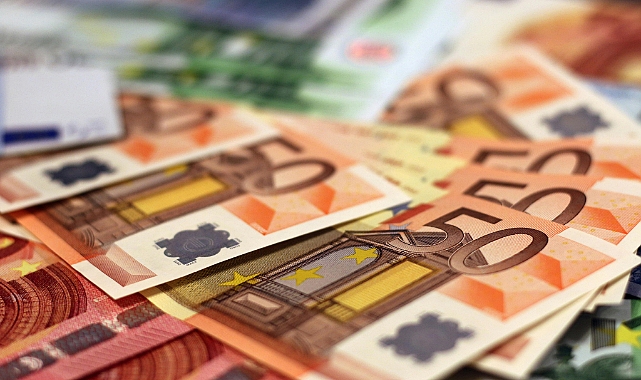 DÖVİZDE SABAH ŞOKU! Dolar ve Euro fırladı: 25 Aralık 2025 Güncel Döviz Kurları ve Piyasa Analizi!