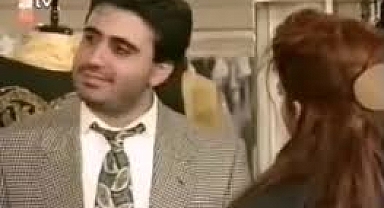 Emrah şarkıya giriyor ve ortam değişiyor! Yasak Sokaklar (1993) 