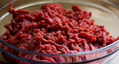 En Ucuz Kıyma Hangi Markette? 1 kg Dana ve Kuzu Kıyma Fiyatları (25 Aralık 2025)