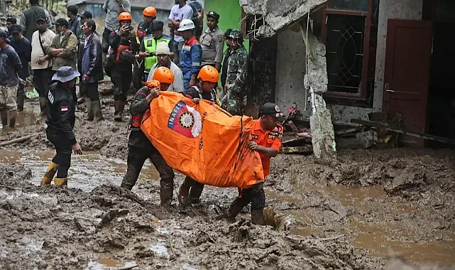 Endonezya'da Sel Felaketinde Ölü Sayısı 442'ye Yükseldi: Yüzlerce Kişi Hâlâ Kayıp