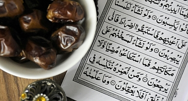 KANDİL ORUCU İÇİN SAHUR VAKTİ! 25 Aralık İmsak Saat Kaçta? İstanbul, Ankara, İzmir ve İl İl İmsakiye Bilgileri!