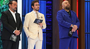 MASTERCHEF'TE MÜTHİŞ CAĞ KEBABI DÜELLOSU! 24 Aralık Altın Önlüğü Kim Aldı? Dokunulmazlığı Hangi Takım Kazandı?