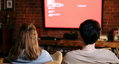 ⭐ TV yayın akışı 11 Aralık 2025 Perşembe: Bugün hangi kanalda ne var, günün filmleri ve dizileri neler?