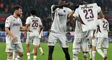Zirve karıştı! TRABZONSPOR SERİYİ 10 MAÇA ÇIKARDI! GÖZTEPE DEPLASMANINDA 2-1 KAZANIP ZİRVEYE YAKLAŞTI