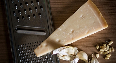  Peynirlerin Kralı: Parmesan’ın 800 Yıllık Sırrı