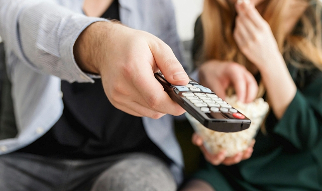 TV Yayın Akışı: 11 Ocak 2026 Pazar Akşamı Ekranlarda Neler Var?