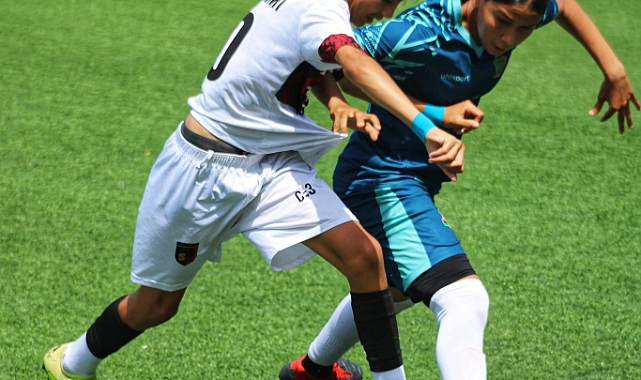 3 Nisan 2026 Futbol Ekranı: Bugün Hangi Maçlar Var?