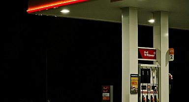 Son Dakika: Motorine Çifte Dalga! Önce Zam Geldi, Şimdi Dev İndirim Kapıda (21 Mayıs 2026 Akaryakıt Fiyatları)
