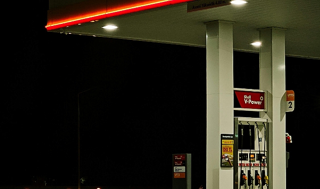 Son Dakika: Motorine Çifte Dalga! Önce Zam Geldi, Şimdi Dev İndirim Kapıda (21 Mayıs 2026 Akaryakıt Fiyatları)