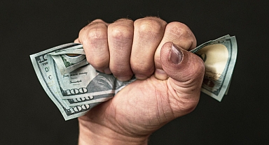 Evden Çalışarak Dolar Kazanma Fırsatı: UGC Nedir, Nasıl Para Kazanılır ve Bu Sektöre Nasıl Başlanır?