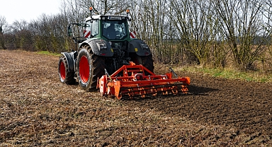 Toprağın Zırhı ve Maliyet Kalkanı: Sıfır Toprak İşleme Sistemlerinde Silindir/Kıvrım (Roller-Crimper) Mucizesi