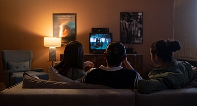 19 Temmuz Pazar TV yayın akışı: Bu akşam televizyonda hangi dizi ve filmler var? İşte güncel rehber listesi!